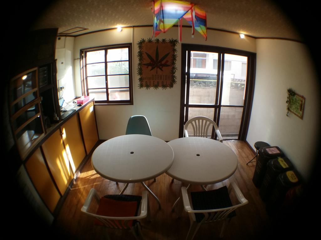 Guesthouse Base Okinawa Наха Екстериор снимка